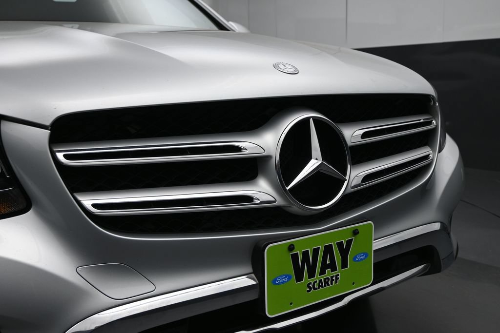 Used 2017 Mercedes-Benz GLC 300 4MATIC image 5