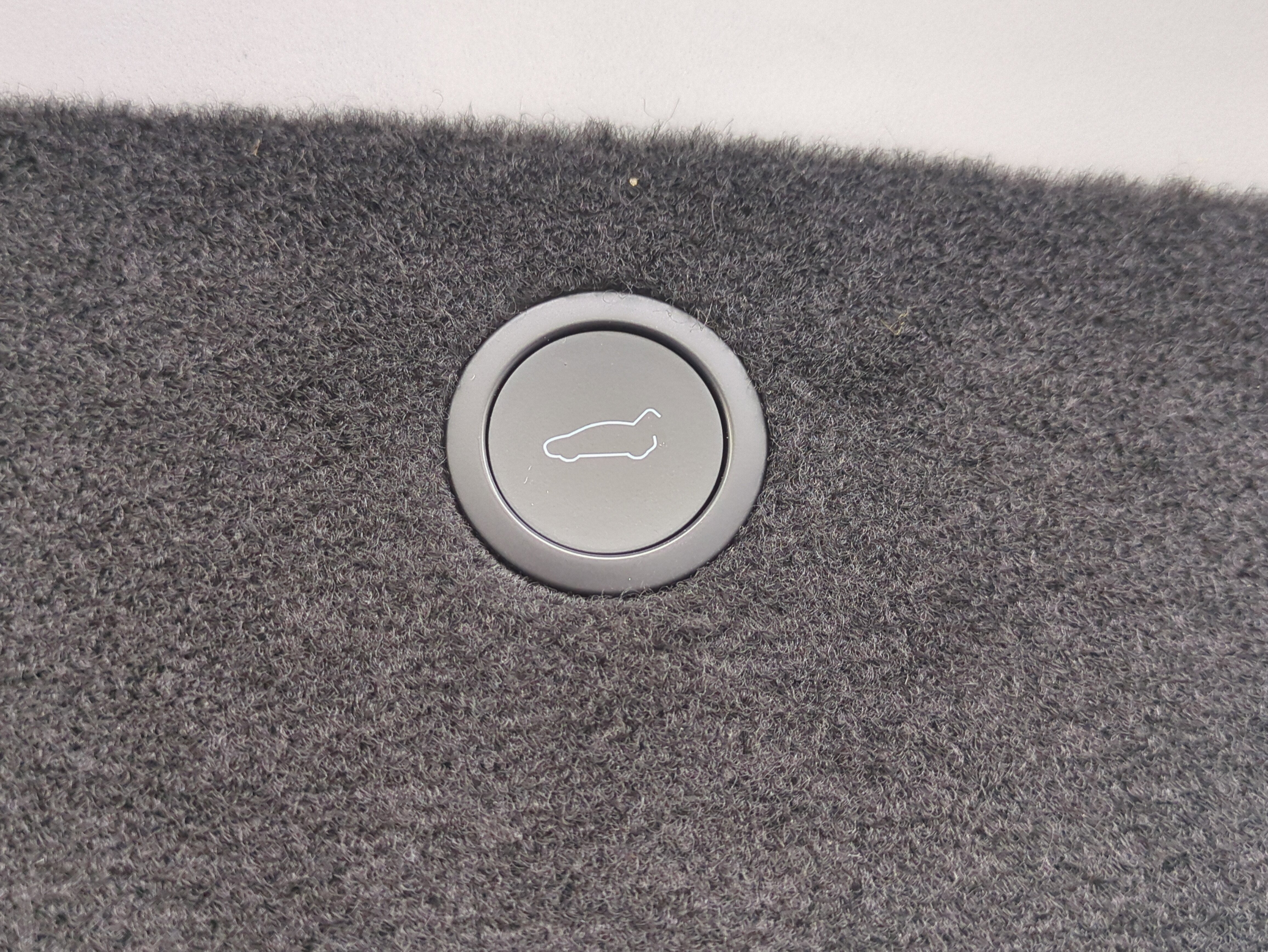 Used 2022 Tesla Model X Plaid image 14