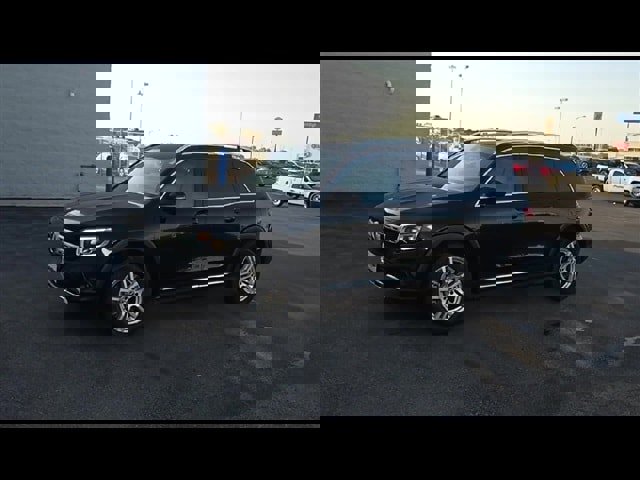 Used 2020 Mercedes-Benz GLB 250 4MATIC image 4