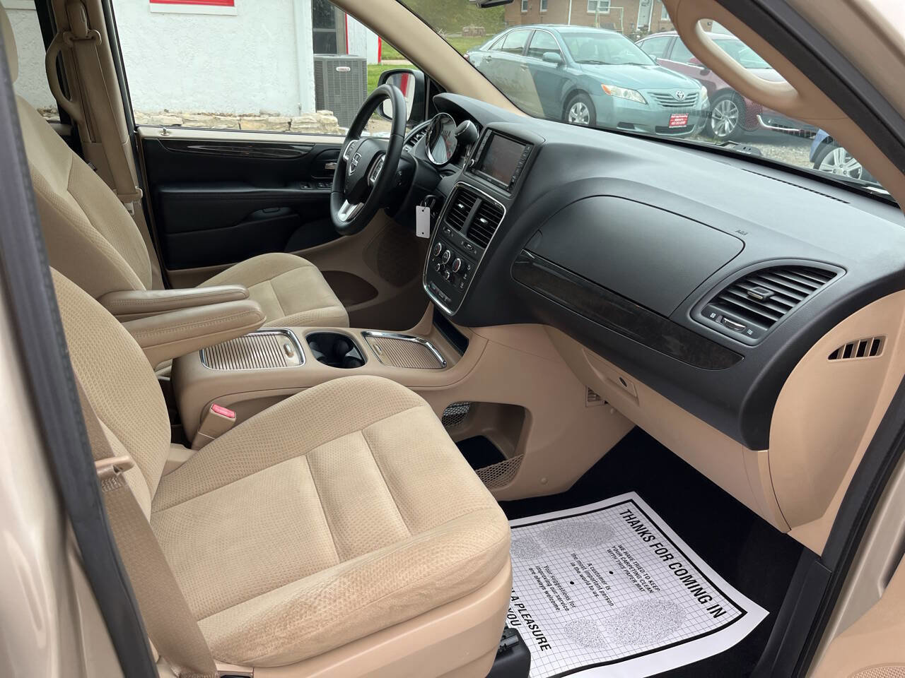 Used 2015 Dodge Grand Caravan SXT w/ UConnect Hands-Free Group image 13