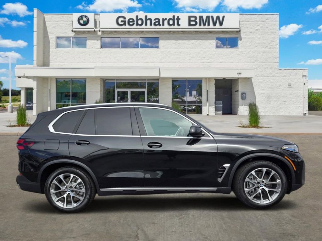 New 2026 BMW X5 xDrive50e w/ Parking Assistance Package image 4