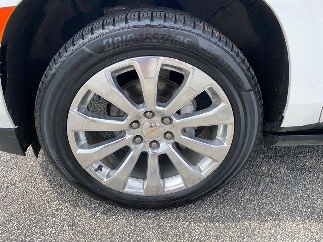Used 2023 Chevrolet Suburban Premier AWD/4WD image 10