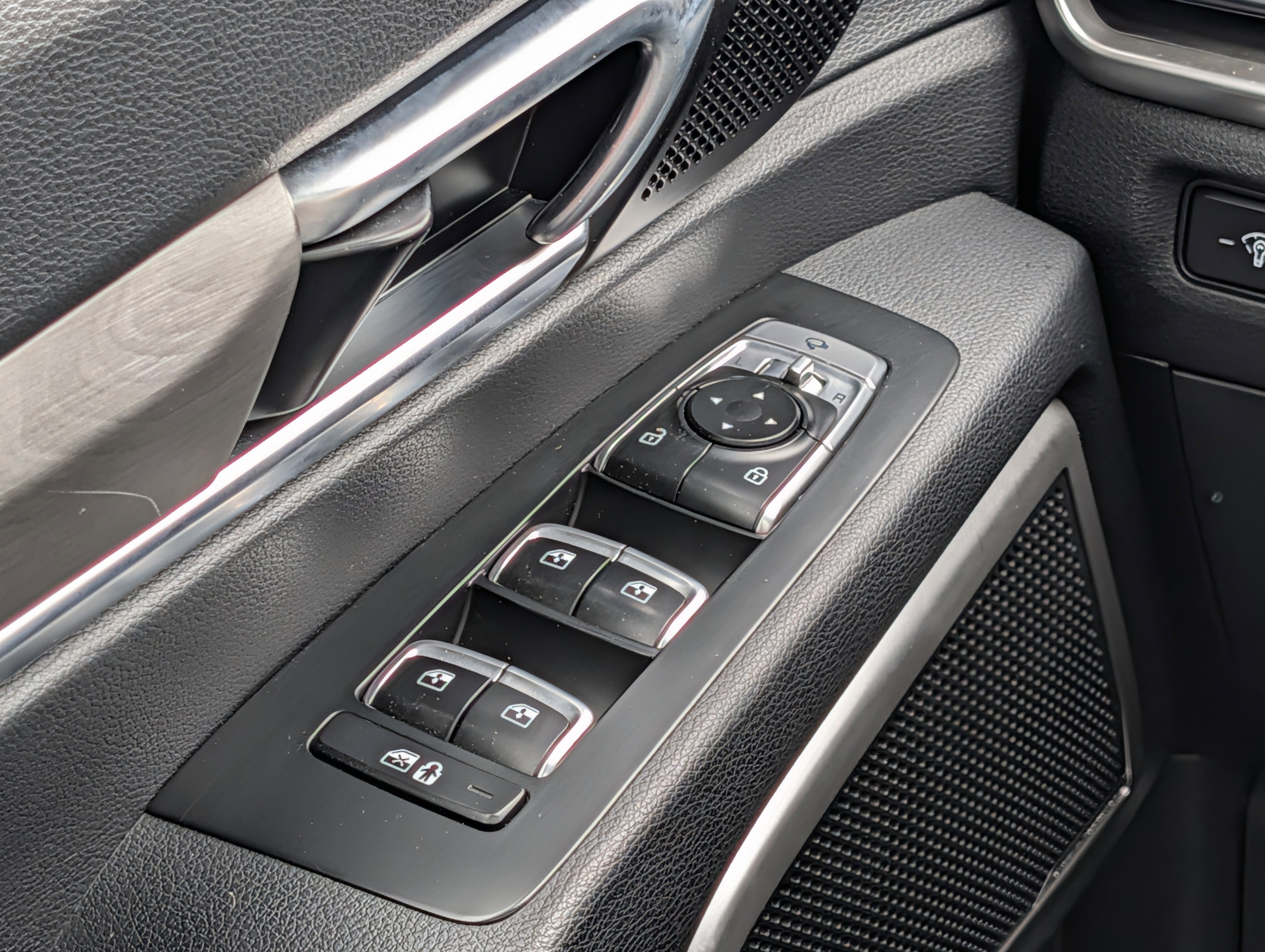 Used 2023 Kia Telluride EX X-Line AWD/4WD image 26