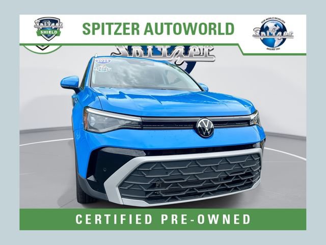 Used 2025 Volkswagen Taos SE AWD/4WD image 1