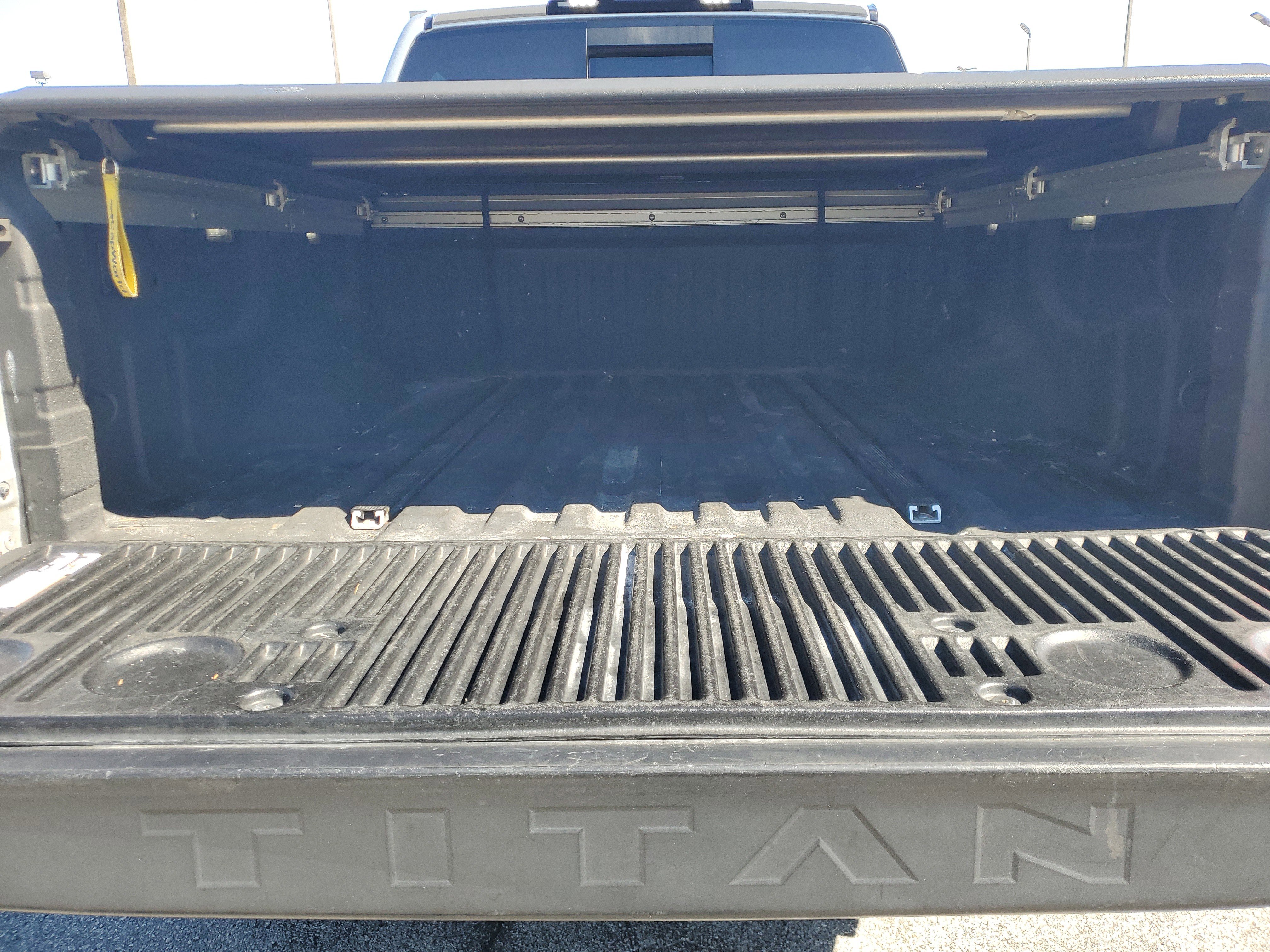 Used 2018 Nissan Titan PRO-4X w/ Pro-4x Convenience Package image 7