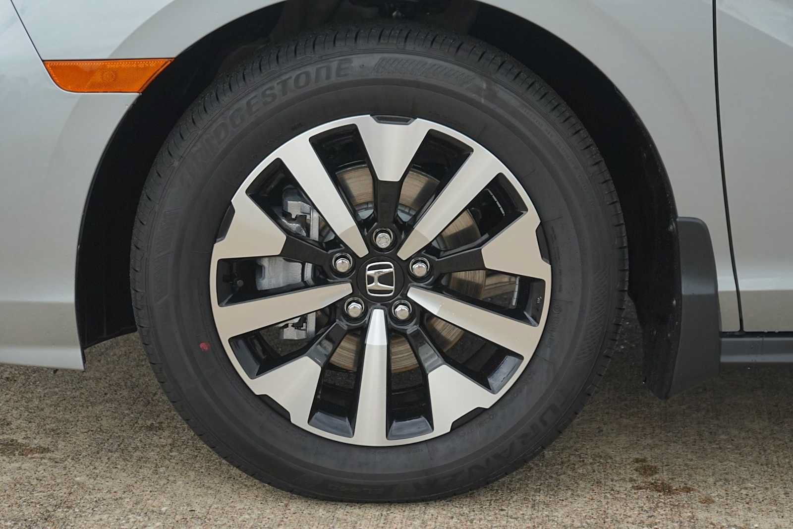 Certified 2026 Honda Odyssey EX-L image 7