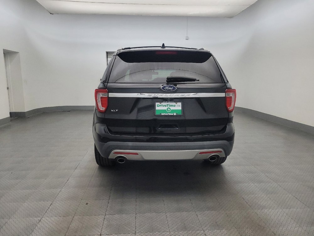 Used 2017 Ford Explorer XLT w/ Equipment Group 202A image 6