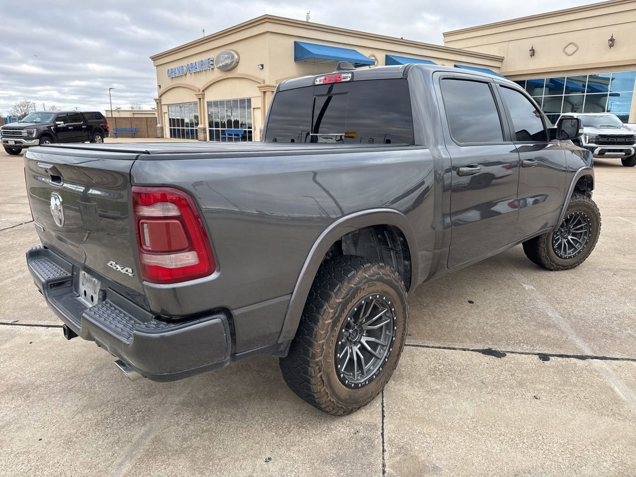 Used 2020 RAM 1500 Laramie w/ Sport Appearance Package image 10