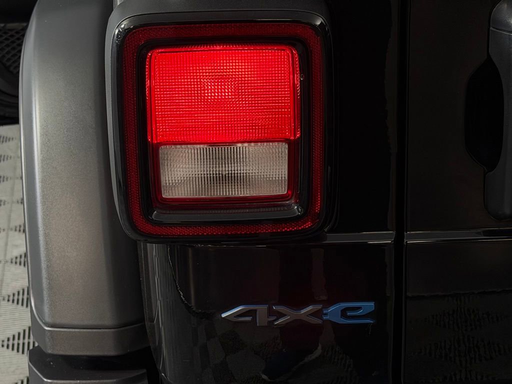 Used 2025 Jeep Wrangler Unlimited Sport S 4xe image 13