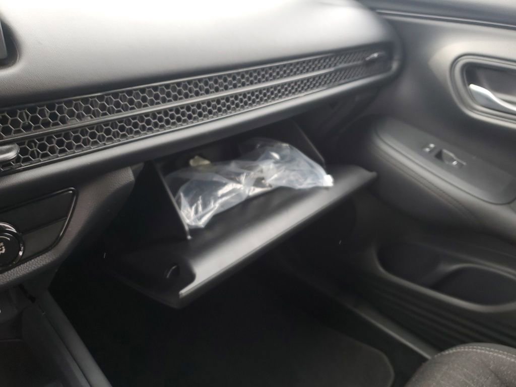 Certified 2025 Honda HR-V LX image 22