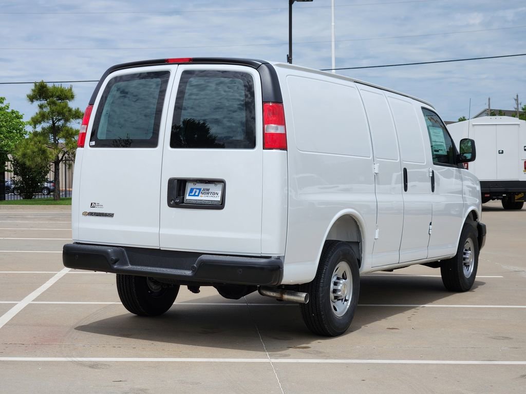 New 2026 Chevrolet Express 2500 w/ Driver Convenience Package RWD image 4