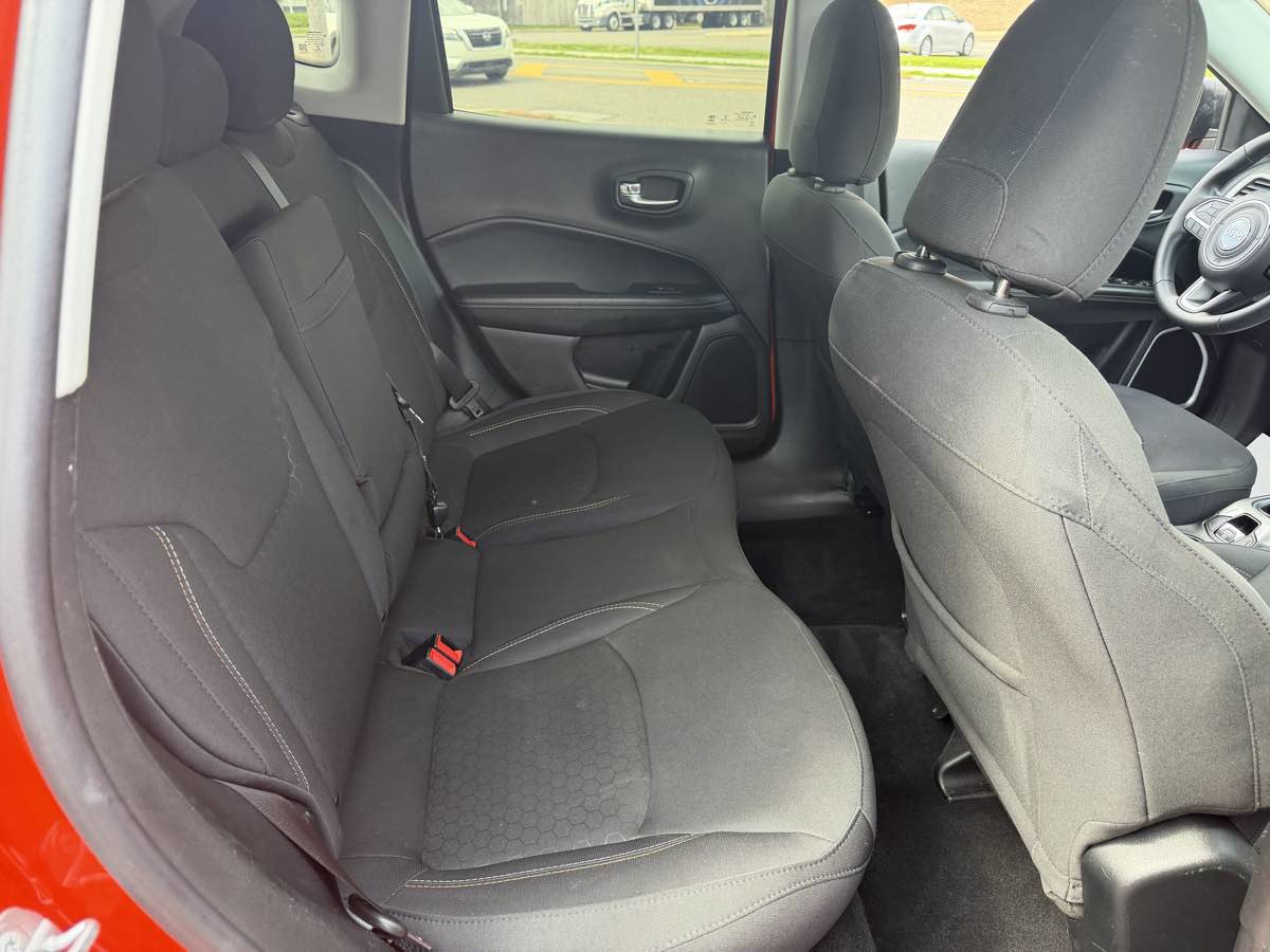 Used 2019 Jeep Compass Sport FWD image 17