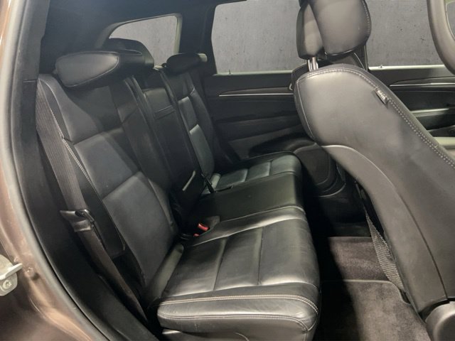 Used 2017 Jeep Grand Cherokee Limited AWD/4WD image 16