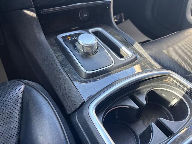 Used 2018 Chrysler 300 Limited image 20