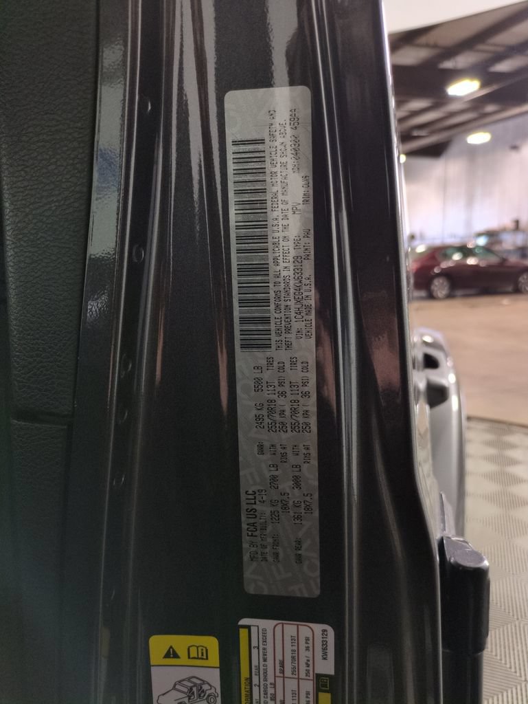Used 2019 Jeep Wrangler Unlimited Sahara AWD/4WD image 32