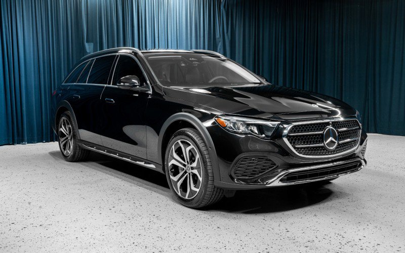 New 2025 Mercedes-Benz E 450 4MATIC All-Terrain Wagon image 3
