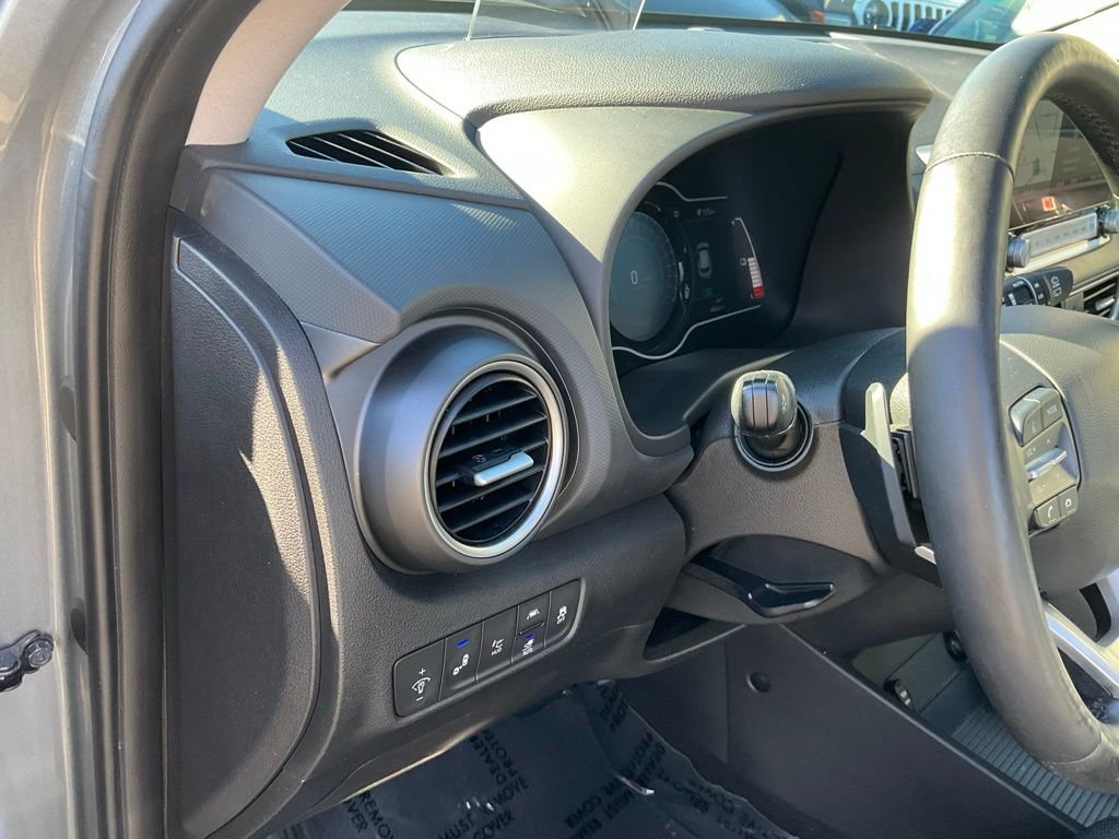 Used 2021 Hyundai Kona Ultimate image 18