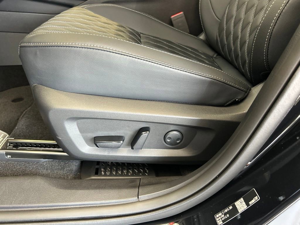 New 2026 Nissan Rogue Platinum AWD/4WD image 17