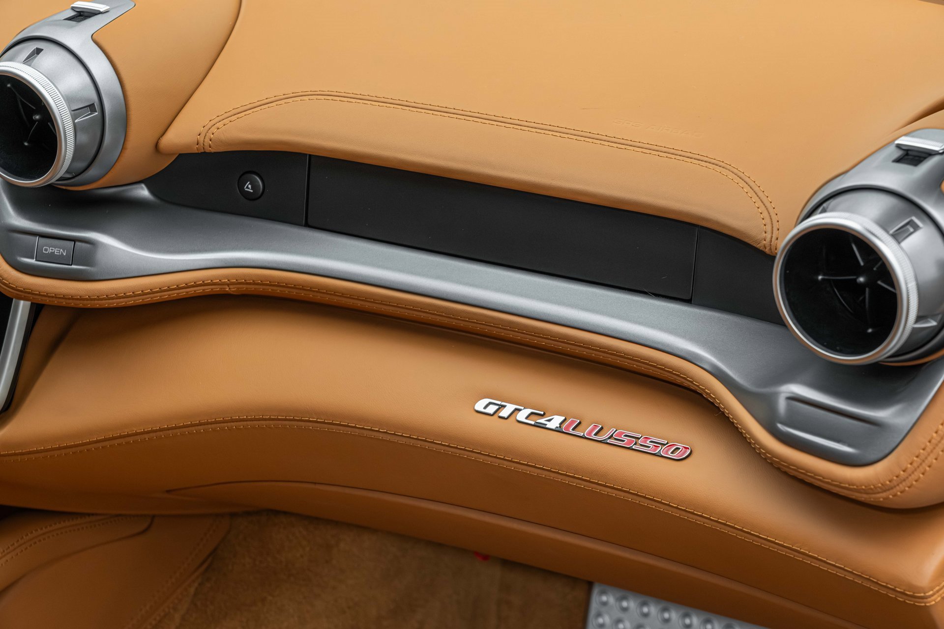 Certified 2019 Ferrari GTC4Lusso V12 image 44