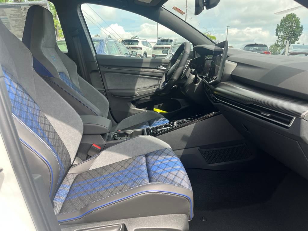 New 2025 Volkswagen Golf R Black Edition image 15