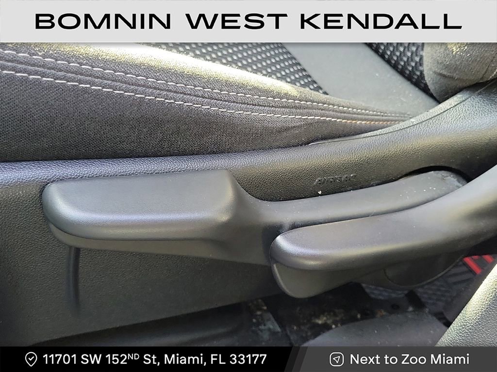 Used 2022 GMC Terrain SLE image 11