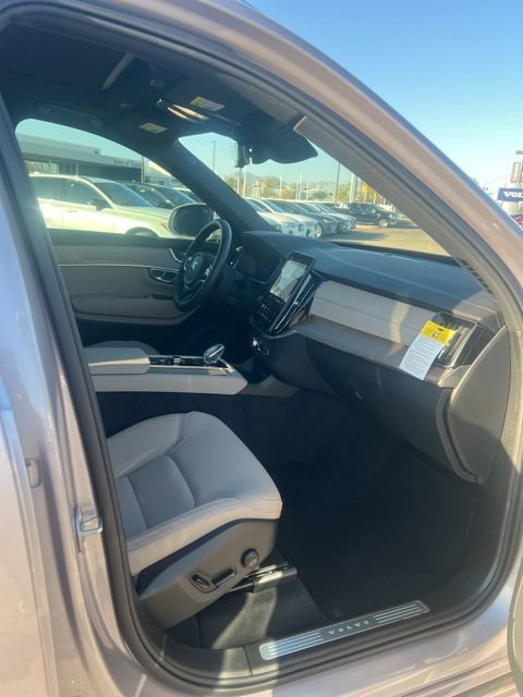 New 2026 Volvo XC90 B6 Core AWD/4WD image 31