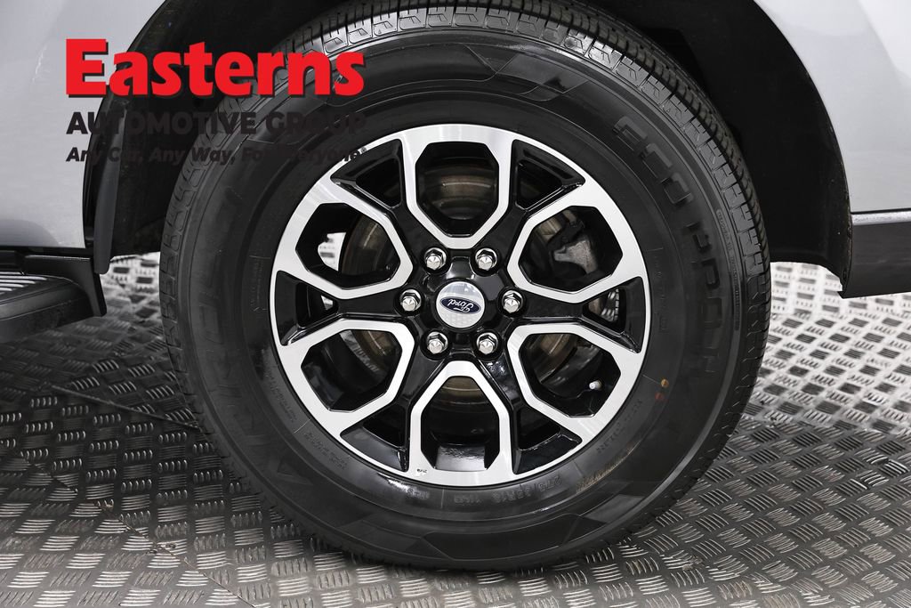 Used 2024 Ford Expedition XLT image 35