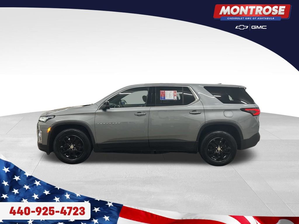 Used 2023 Chevrolet Traverse LS image 2