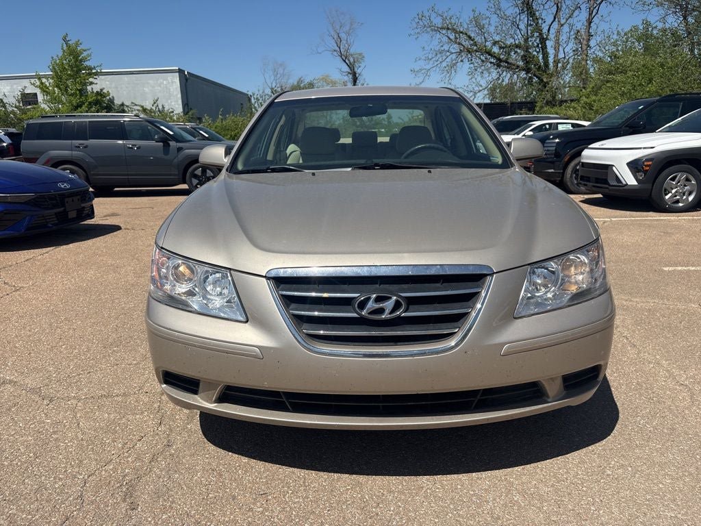 Used 2009 Hyundai Sonata GLS FWD image 2