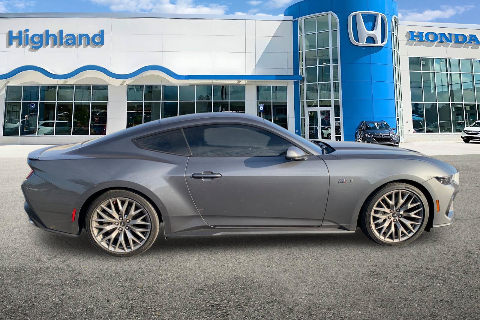 Used 2025 Ford Mustang GT Premium RWD image 6