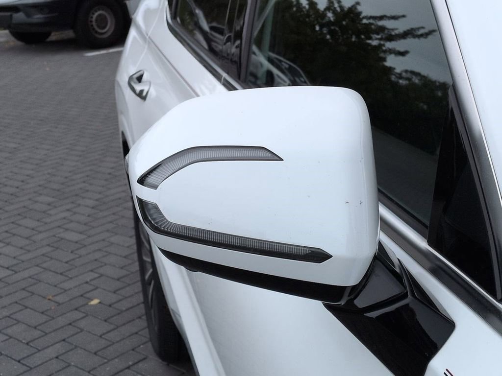 Used 2023 Hyundai Palisade Calligraphy image 13