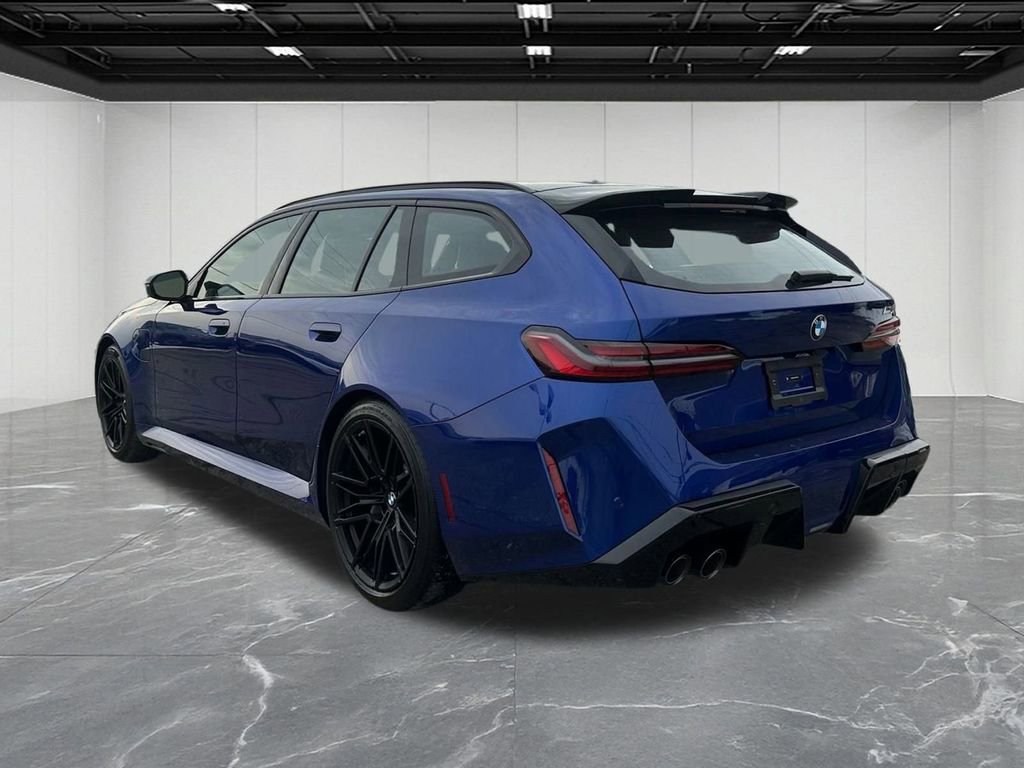 Used 2026 BMW M5 Touring image 3