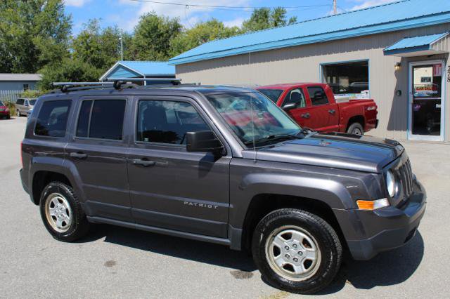 Used 2016 Jeep Patriot Sport image 3
