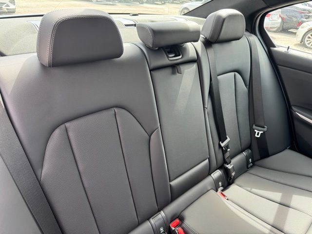 Certified 2023 BMW 330i xDrive Sedan w/ Parking Assistance Package image 32