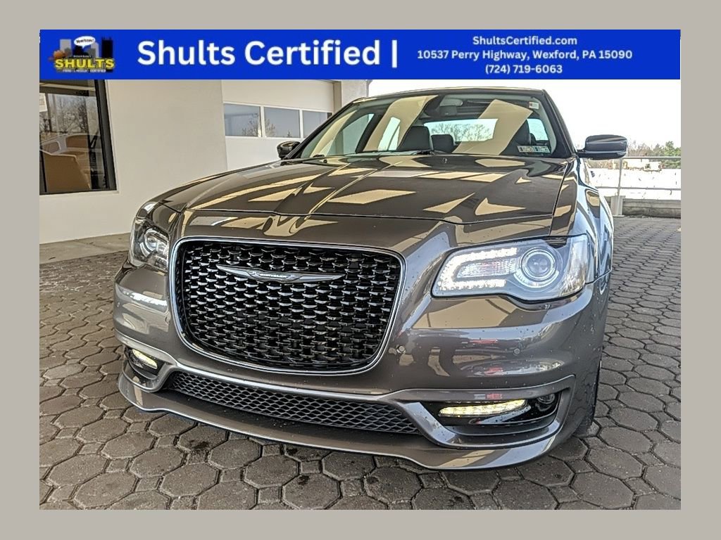 Used 2023 Chrysler 300 Touring L w/ Popular Equipment Group AWD/4WD image 1