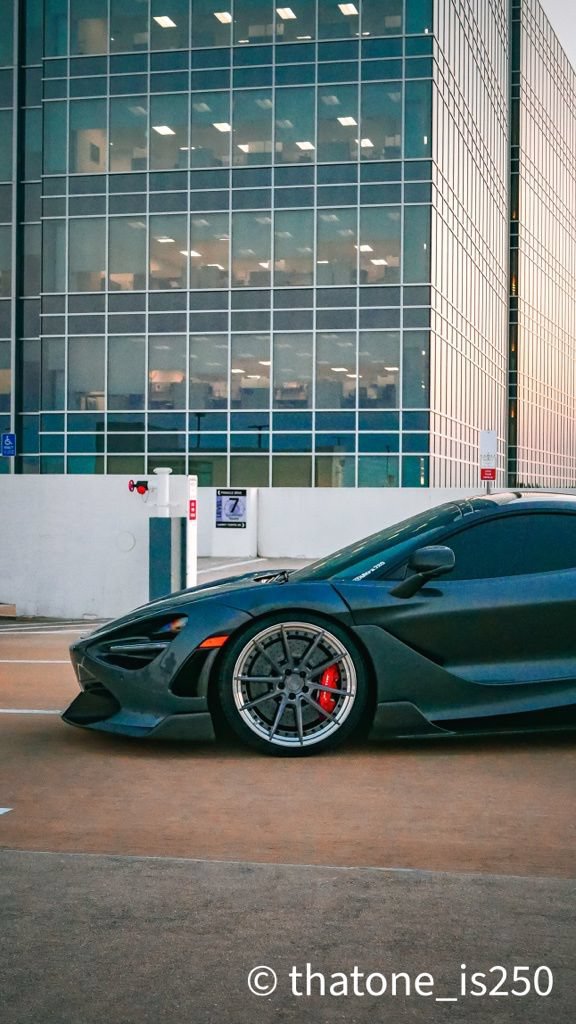 Used 2019 McLaren 720S Performance RWD image 12