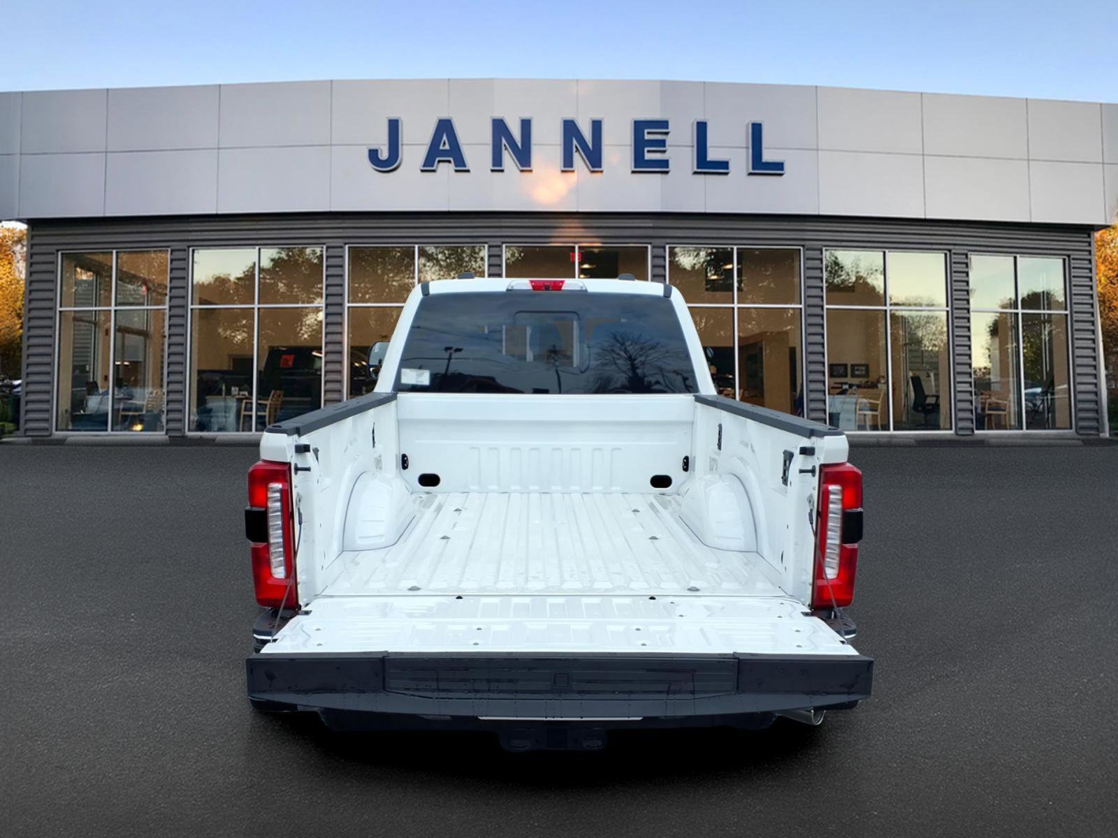 New 2026 Ford F250 Lariat w/ Chrome Package image 5