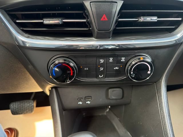 Used 2025 Buick Encore GX Preferred FWD image 21