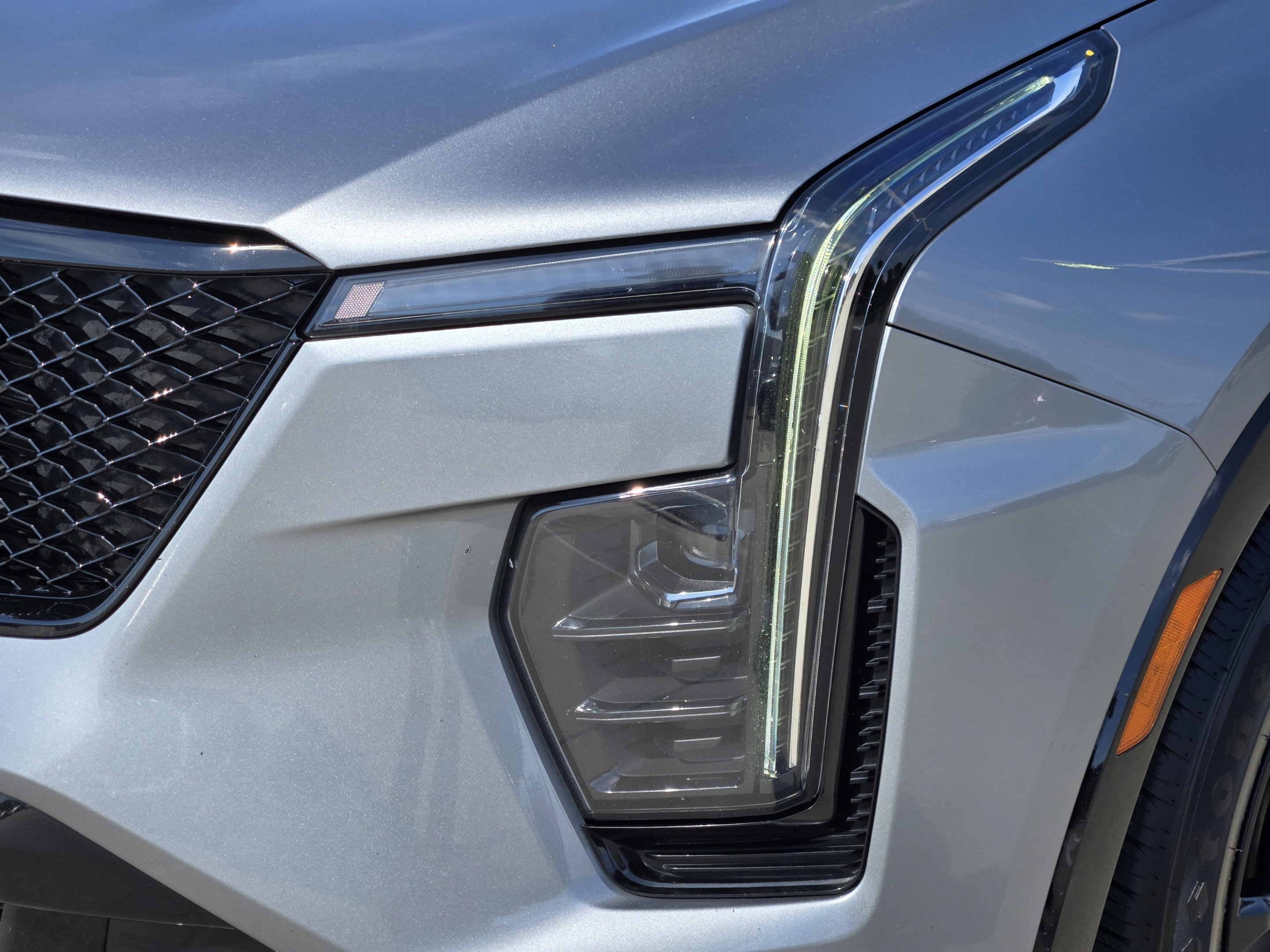 Used 2024 Cadillac XT4 Sport w/ Cold Weather Package FWD image 29