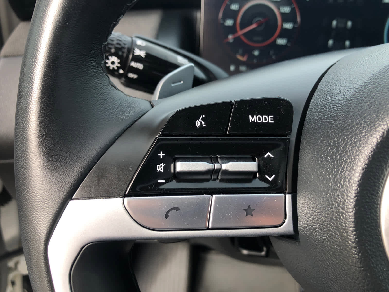 Certified 2024 Hyundai Santa Cruz Limited image 7