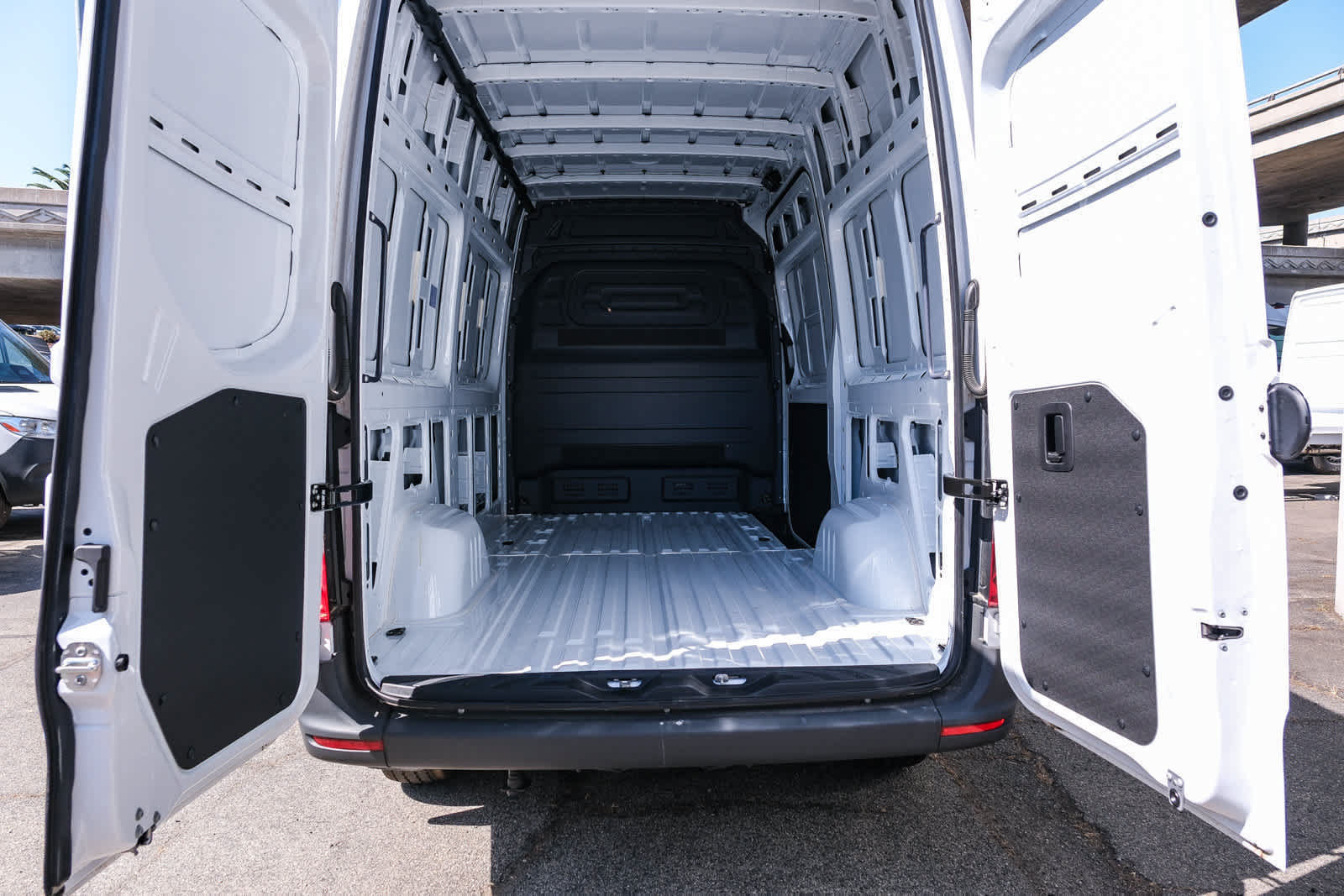 New 2025 Mercedes-Benz Sprinter 2500 image 26