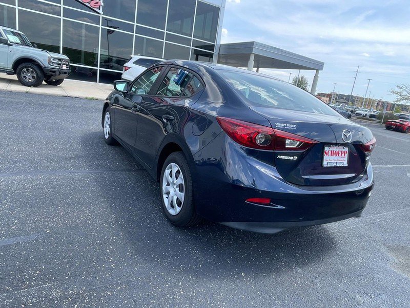 Used 2018 MAZDA MAZDA3 Sport FWD image 4