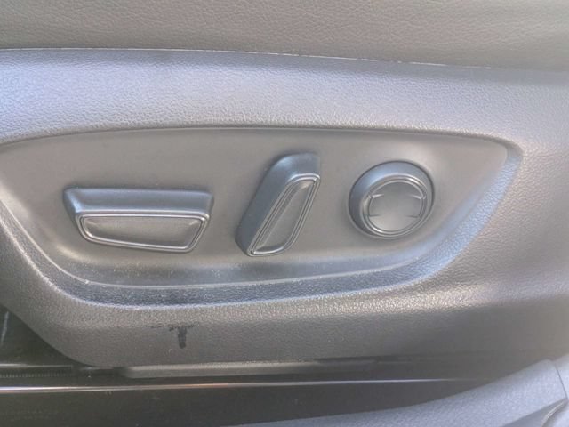 Used 2022 Toyota Camry XSE FWD image 19