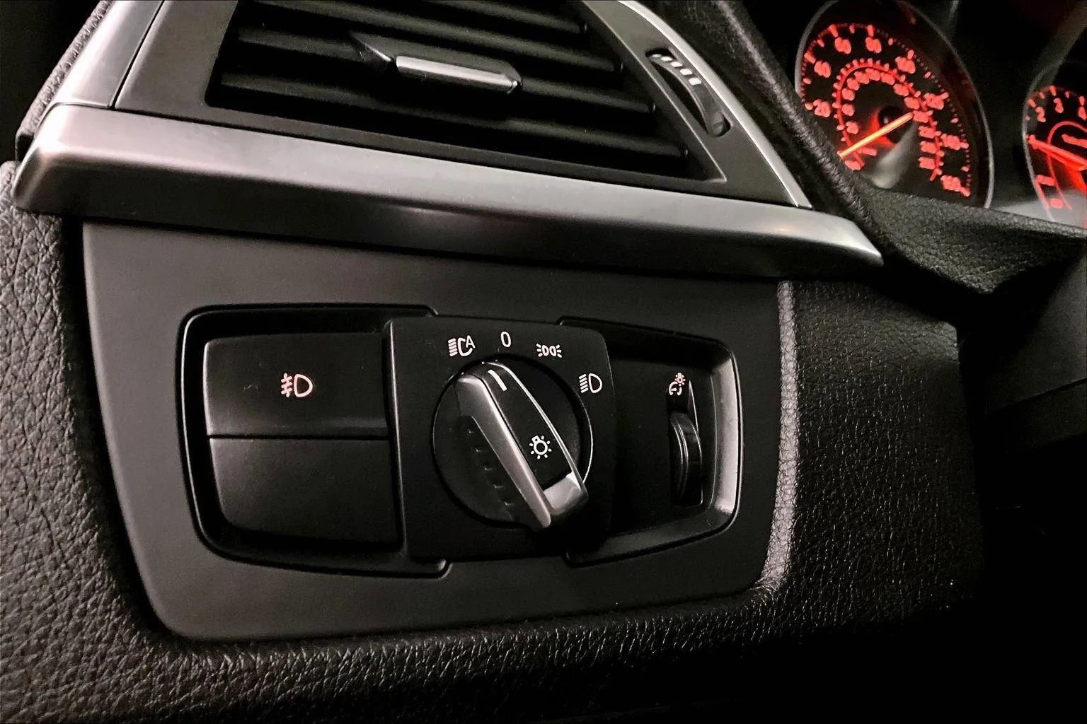 Used 2016 BMW 328i xDrive Sedan image 30