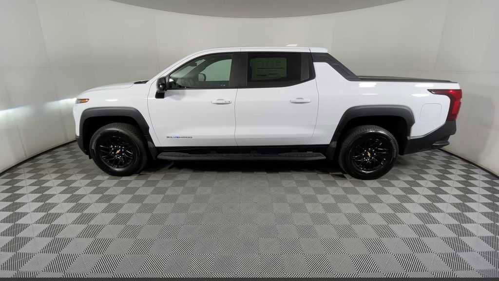 New 2024 Chevrolet Silverado EV W/T image 11
