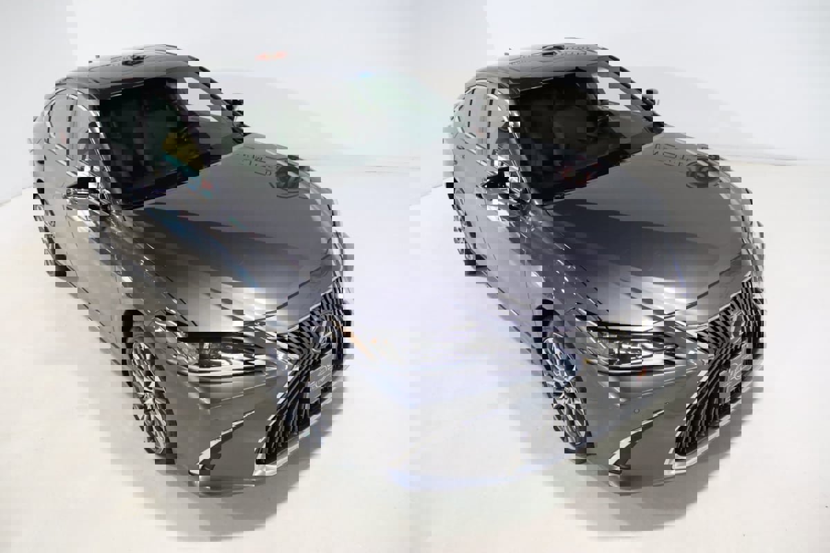 Used 2021 Lexus ES 250 w/ Premium Package image 9