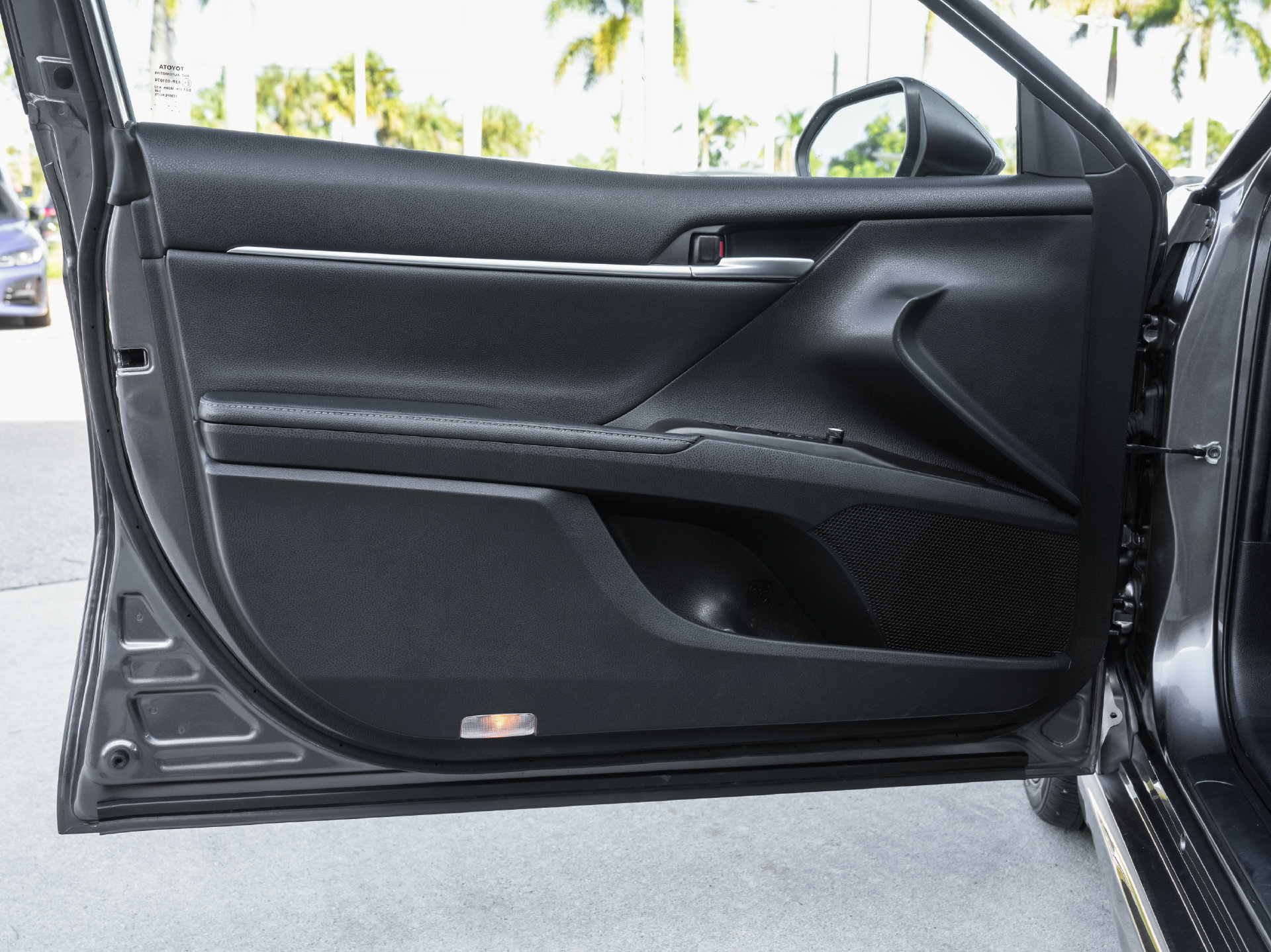Used 2022 Toyota Camry XSE w/ Navigation Package FWD image 38