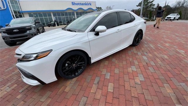 Used 2023 Toyota Camry XSE image 5