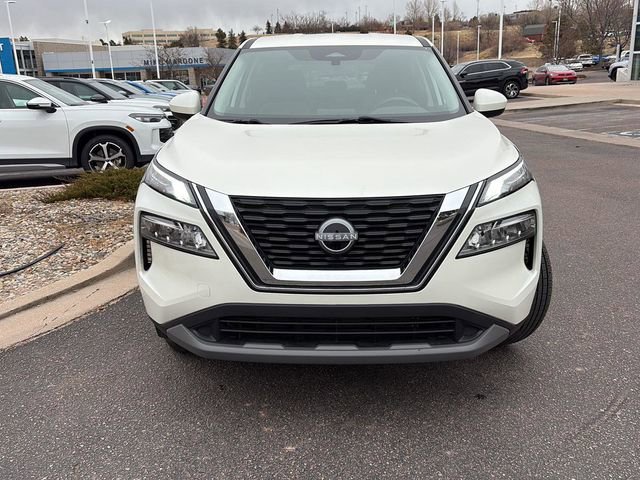 Used 2023 Nissan Rogue SV AWD/4WD image 2