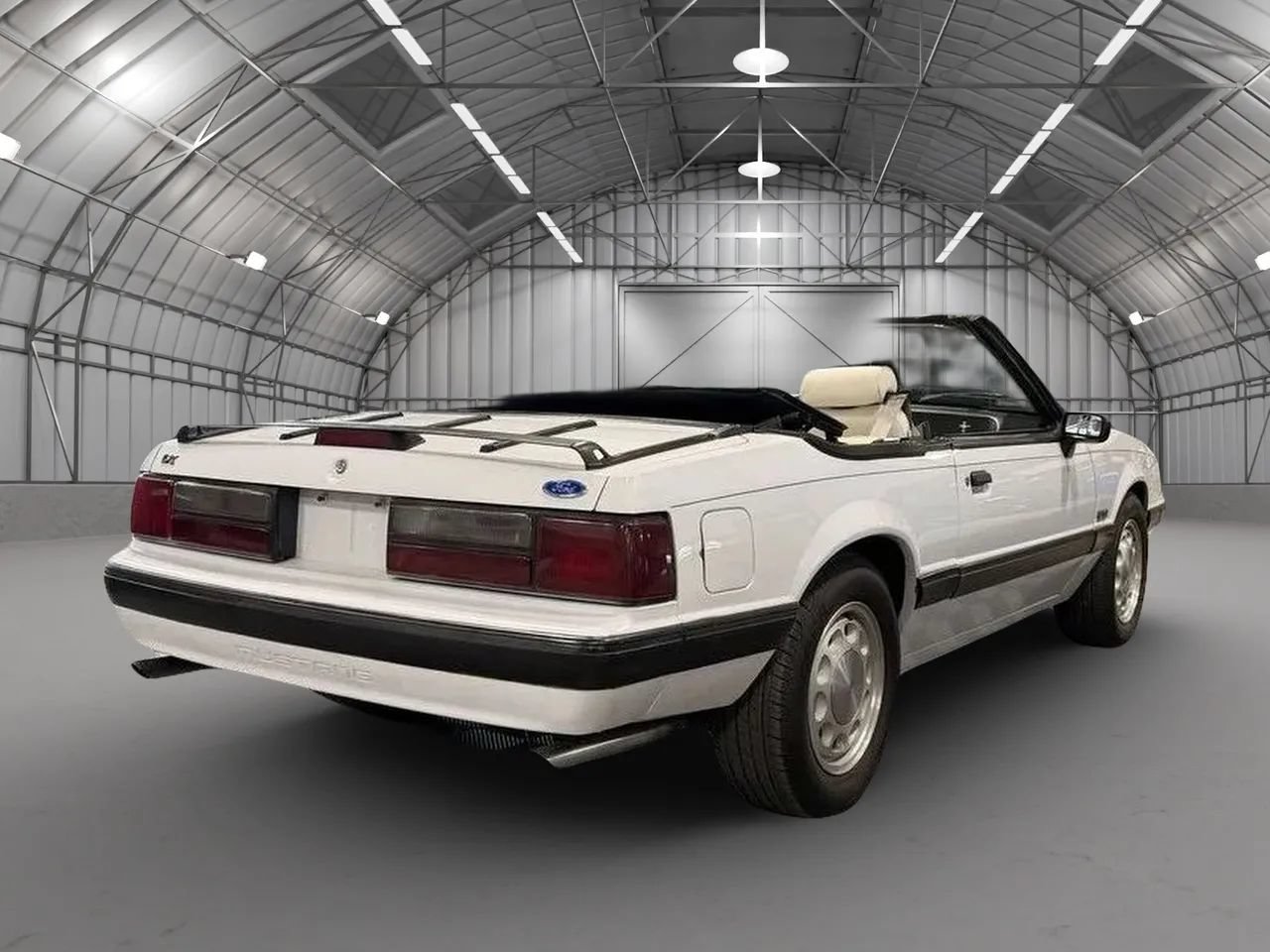 Used 1990 Ford Mustang LX RWD image 2